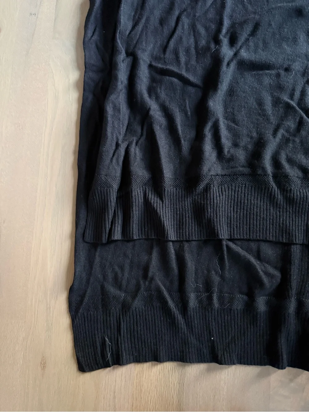 Lululemon Black Short-Sleeve Knit sweater poncho